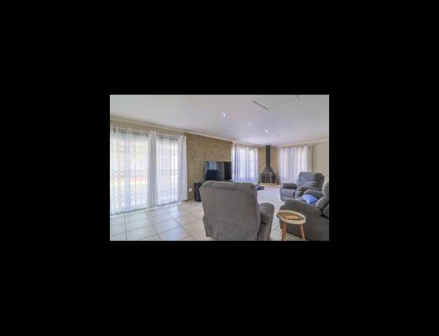 4 BEDROOM HOUSE FOR SALE IN GLENVISTA